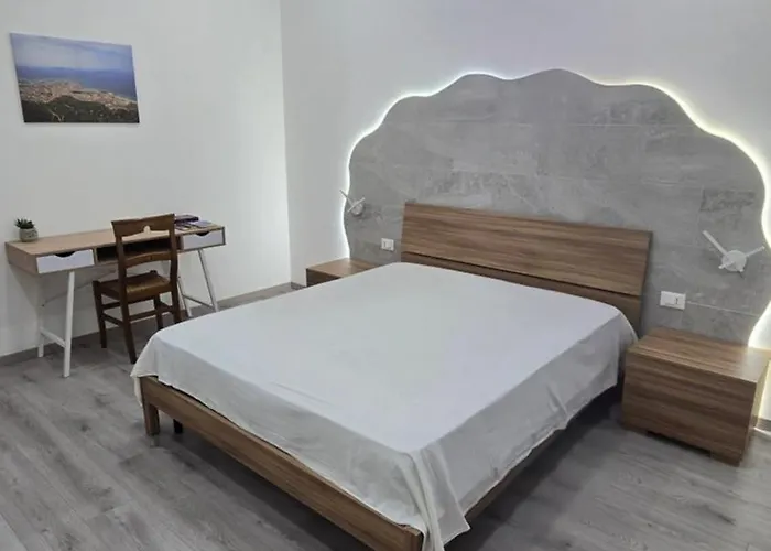 500 Sunny Steps Апартаменты *